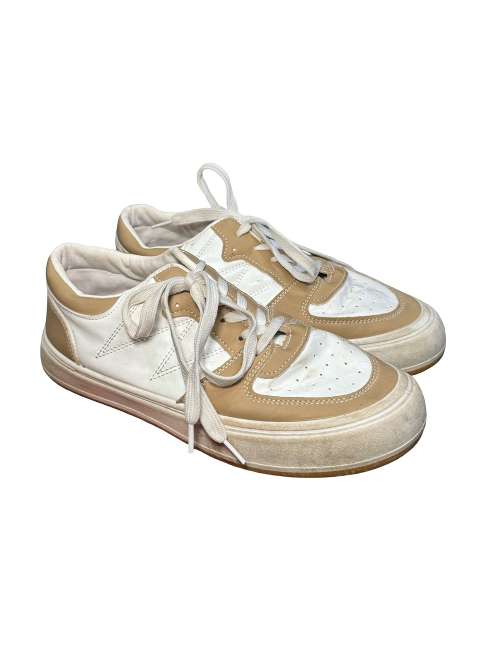 🥥 Casual White and Tan faux Leather Sneakers 🥥